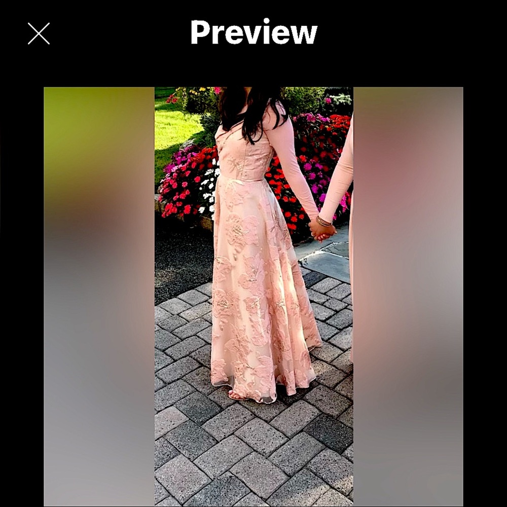 Stunning blush colored gown for a petite build .. good for a size 2/4
